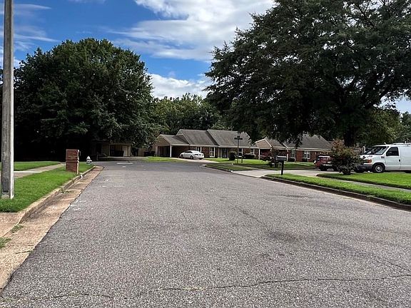 5th image of 4954 Foxhall Dr