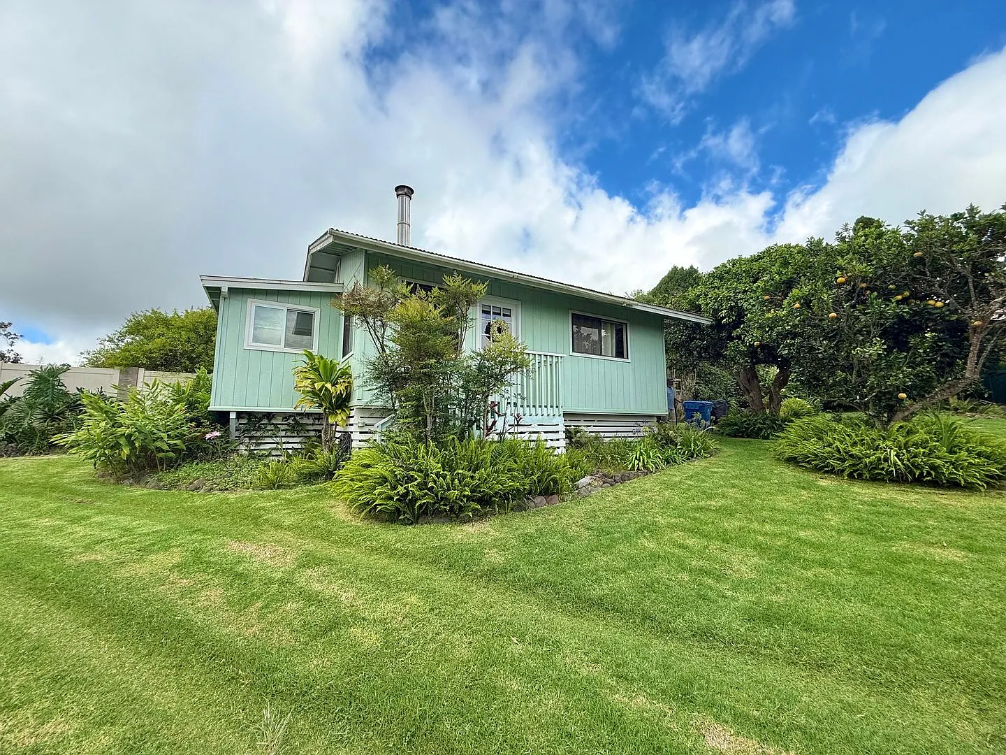 Partially Furnished 2-Bedroom / 1-Bathroom Cottage in Kula! — Photo 2
