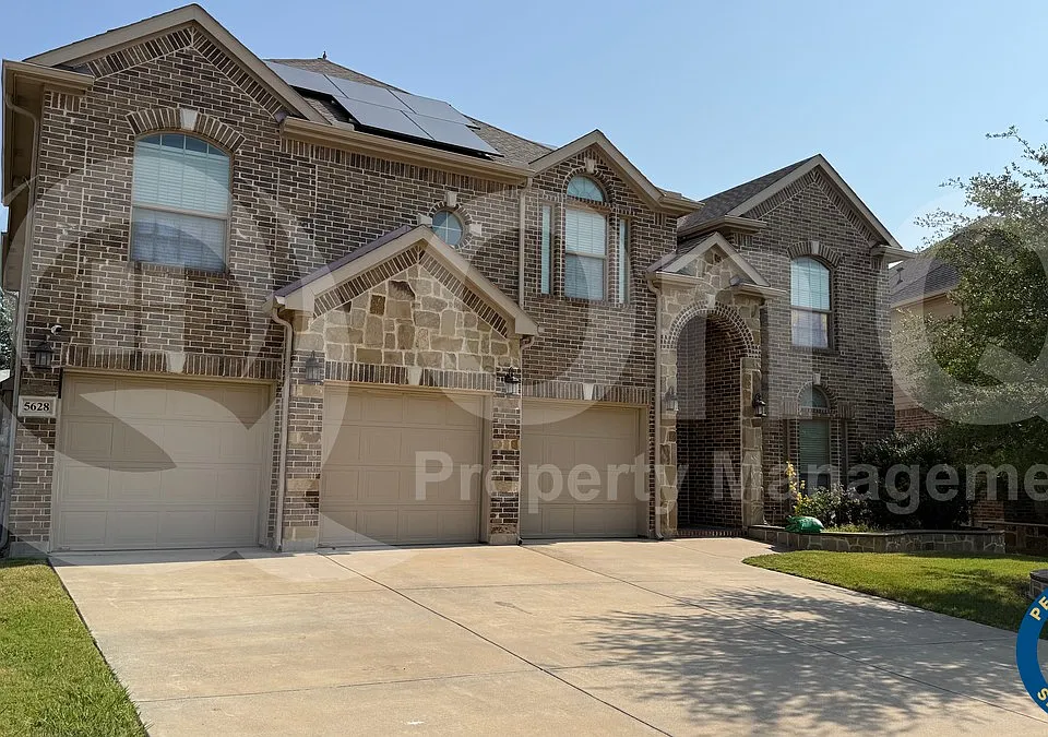 5628 Sleepy Creek Ln