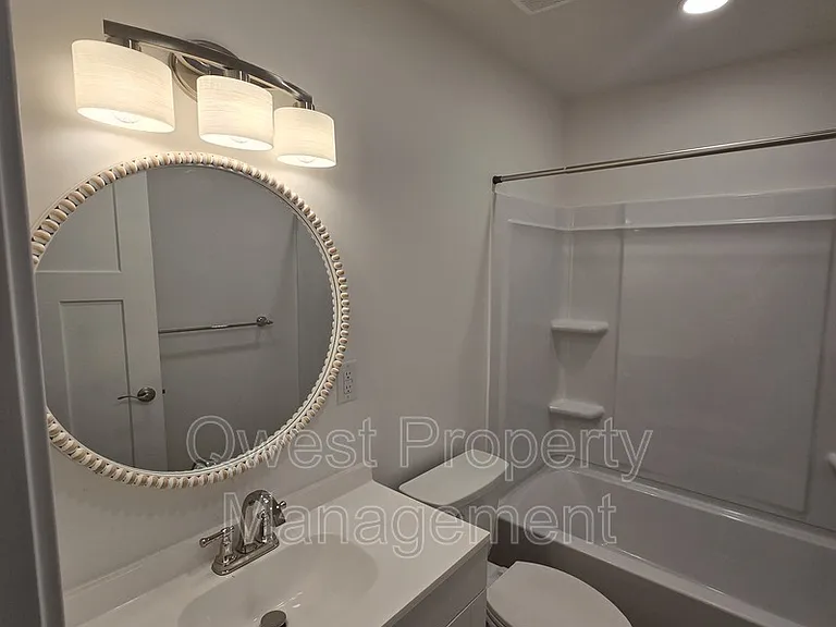 8528 Valley Rd NW #11 — Photo 6