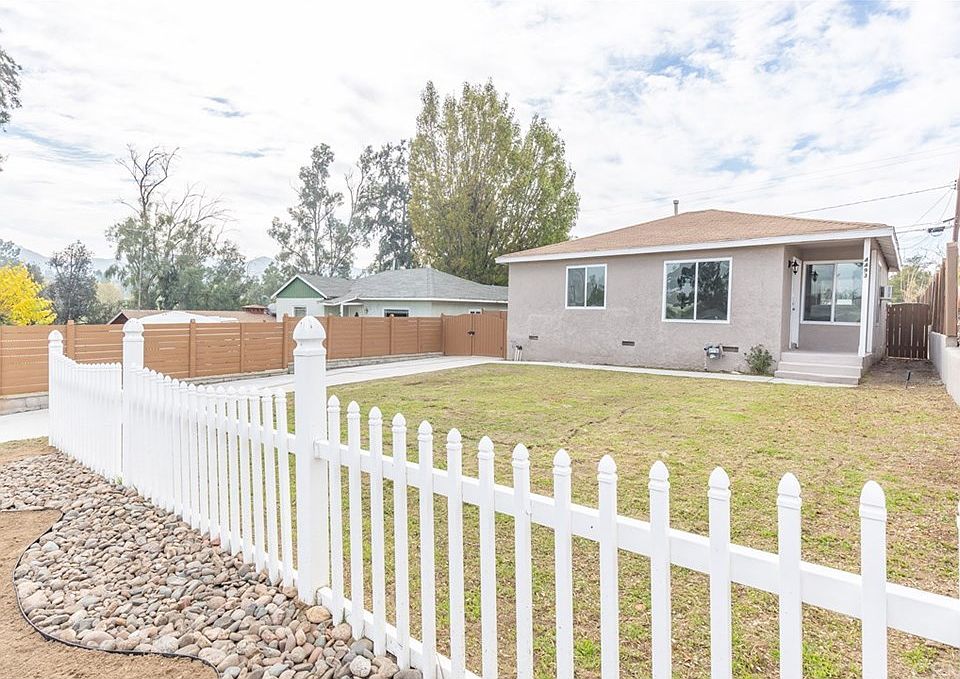 2nd image of 4493 Los Serranos Blvd