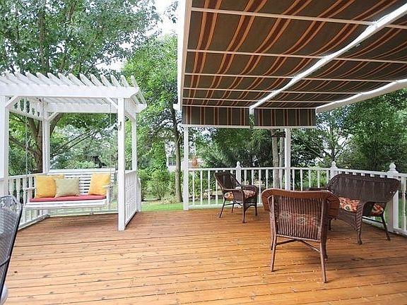 5th image of 310 Jenna Dr