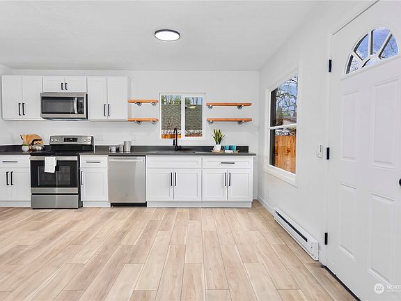 3rd image of 14408 Grant Avenue SW