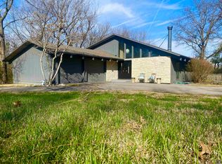 4910 SW West Hills Dr, Topeka, KS 66606