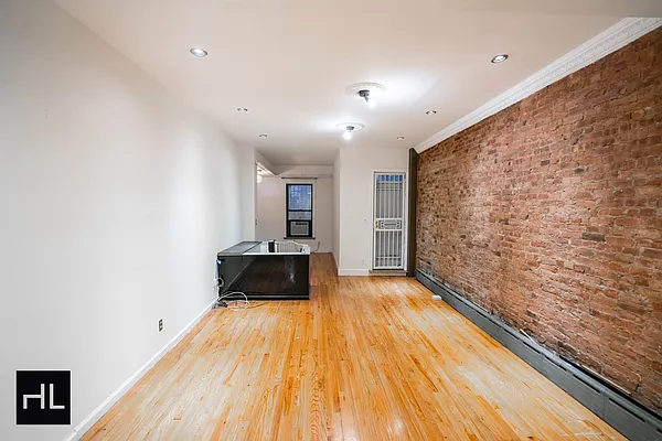 Rented by Highline Residential | media 31