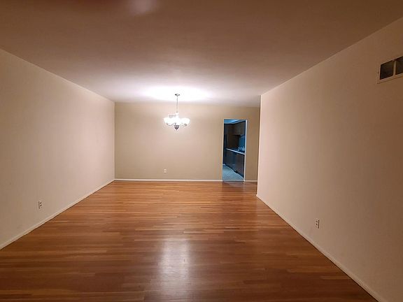 5th image of 2145 Saint Joseph St