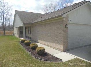 25256 Samantha Dr, Chesterfield, MI 48051