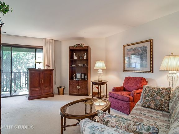 2nd image of 1704 Lakecliffe Dr APT C
