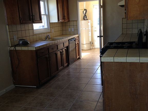 2nd image of 1000 N Divisadero St