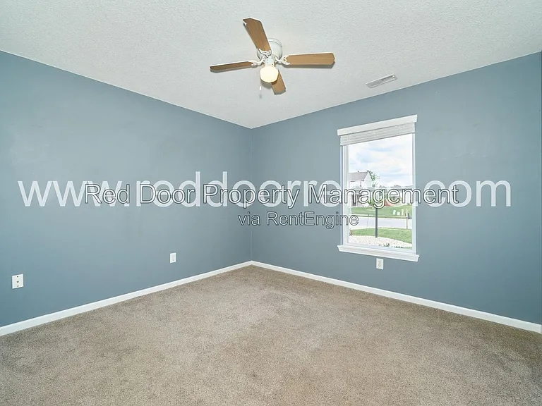 127 Broadmoor Bnd — Photo 5
