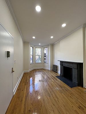 1st image of 554 11th St APT 1L