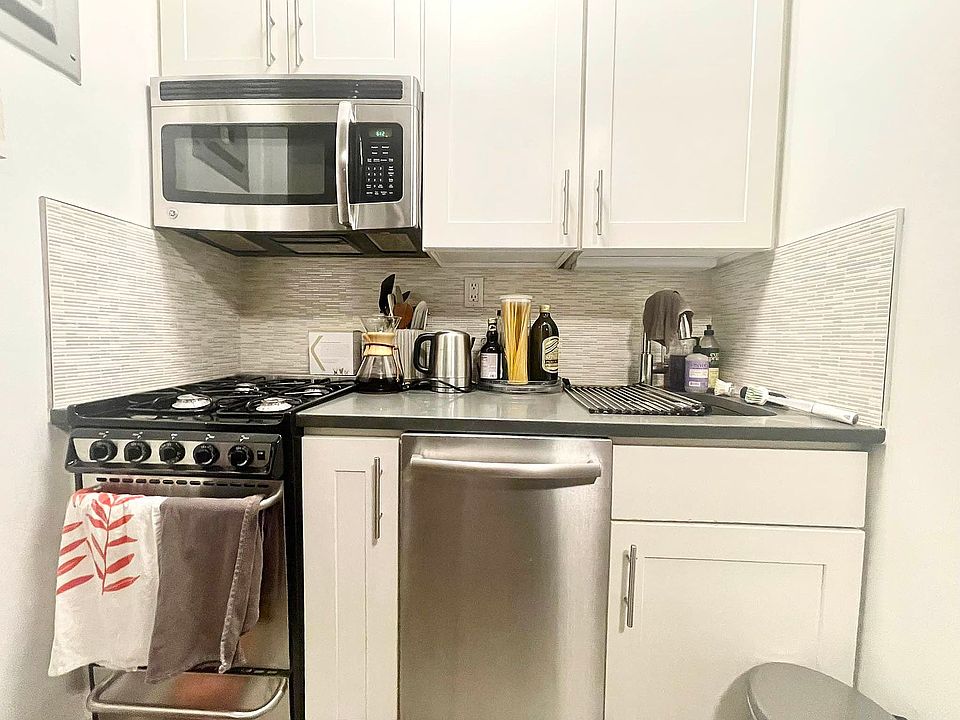 1st image of 765 9th Ave #3R