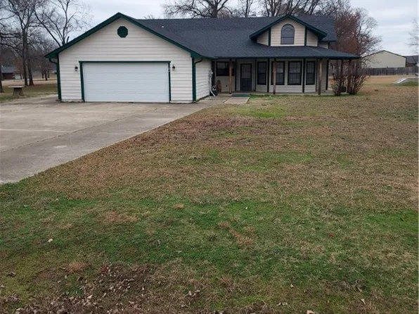 104 Deertail Dr, Poteau, OK 74953