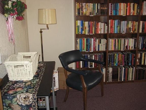 4th image of 2220 Rose Ln