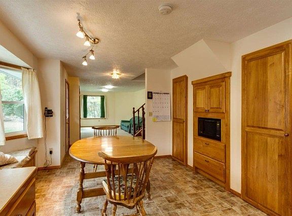 5th image of 1809 S Glenrose Dr