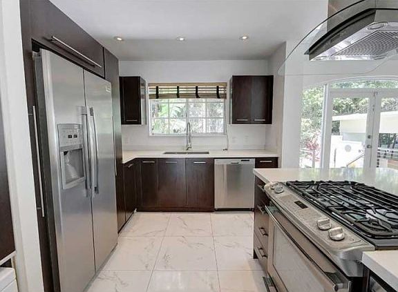 5th image of 6218 La Gorce Dr