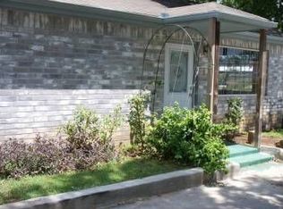 217 Schreiner St, Kerrville, TX 78028