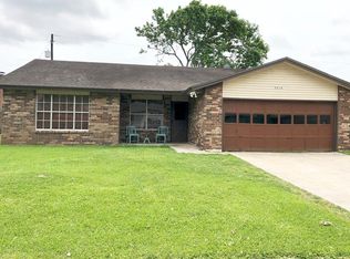2216 Belegarde Dr, Bay City, TX 77414