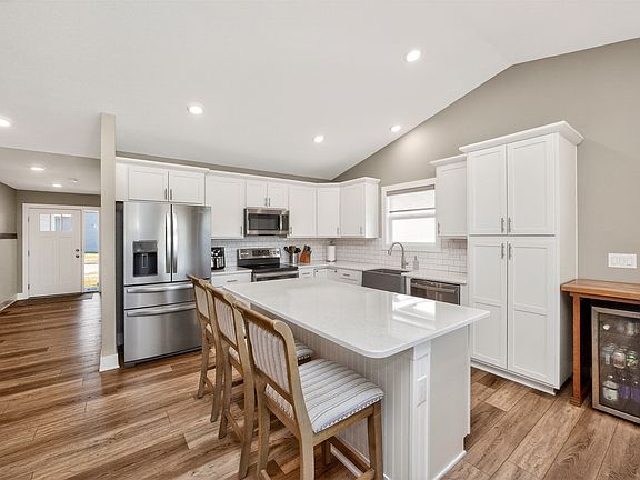 4th image of 425 SE Esker Ridge Dr