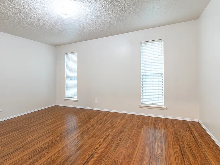 756 E Pecan St #756 — Photo 7