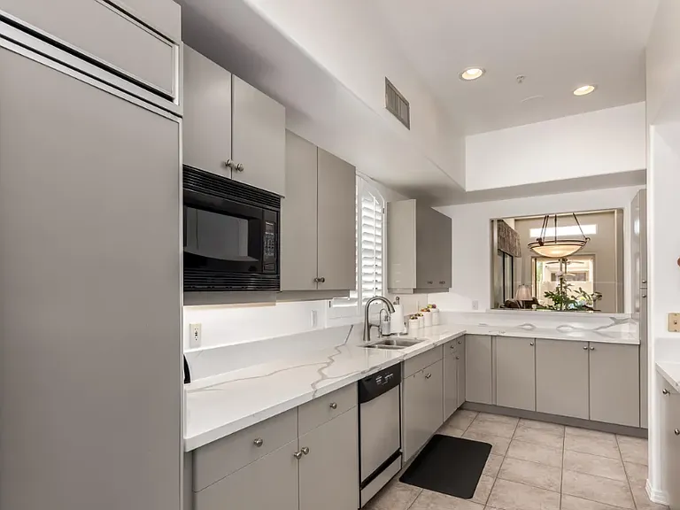 8324 E Cactus Wren Rd — Photo 15