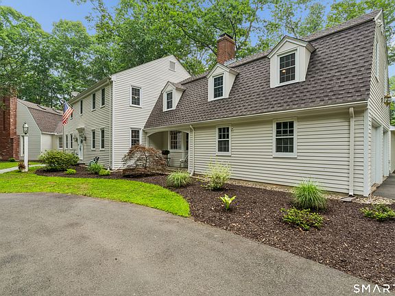 2nd image of 10 Metacomet Road