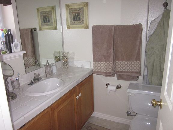 4th image of 44 N Garden Park Unit 4