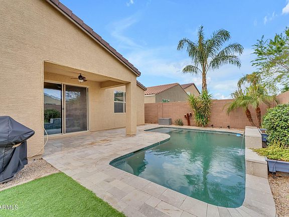 4th image of 696 W GLEN CANYON Drive