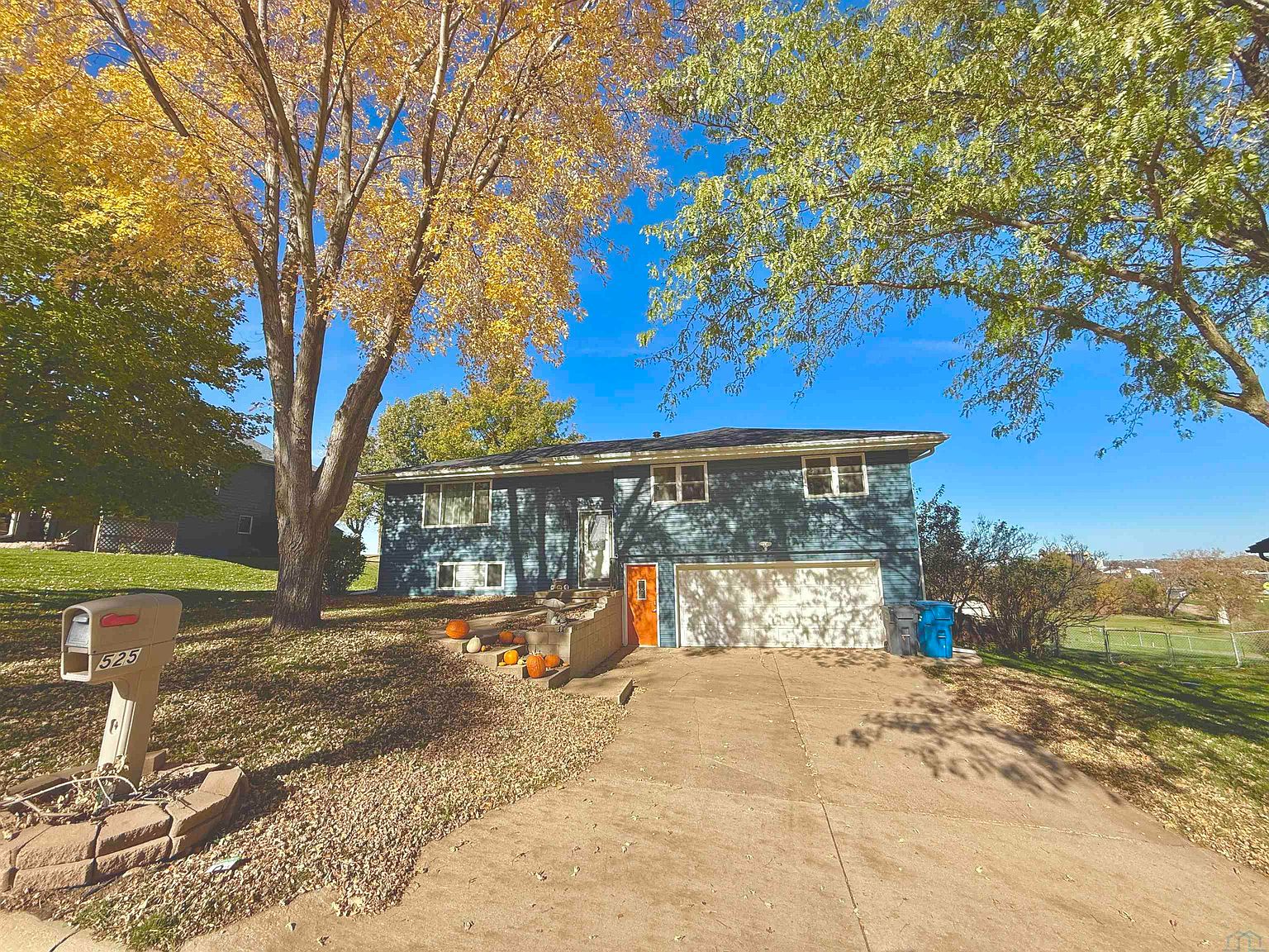 525 Titan Rd