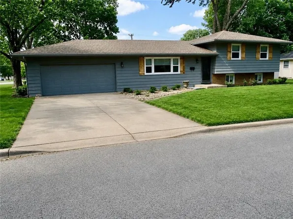 311 Jackson Ave, Garnett, KS 66032