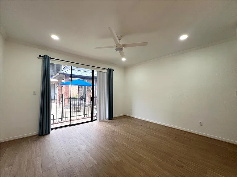 2425 Underwood St #154 — Photo 6