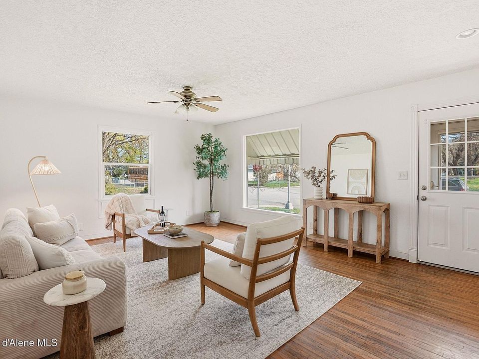 1st image of 807 W Lacrosse Ave