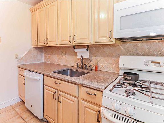 4th image of 219-61 74th Ave