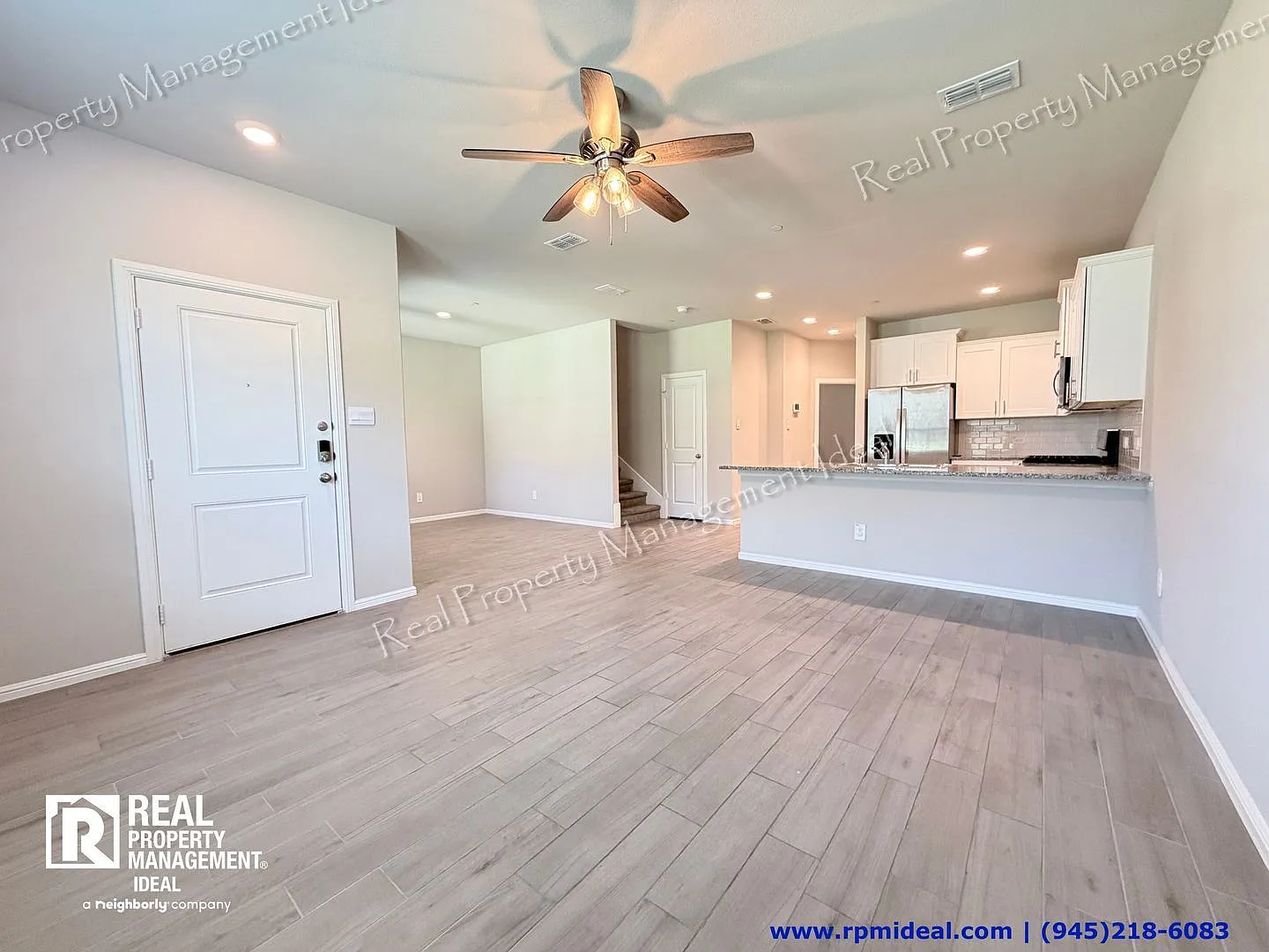 4 bed, 2.5 bath, 1986 sqft, $2,299 — Photo 4