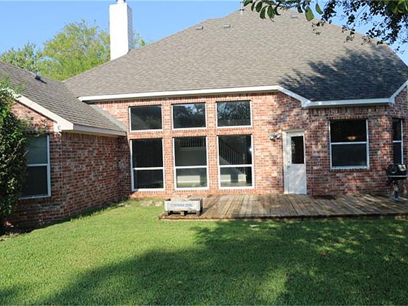 2nd image of 3211 Eaglewood Dr