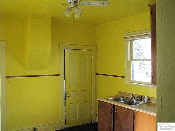 4th image of 801 Vaughn Ave