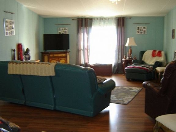 2nd image of 437 Gulf Stream Dr