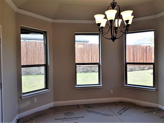 5th image of 2137 Pepperdine Dr
