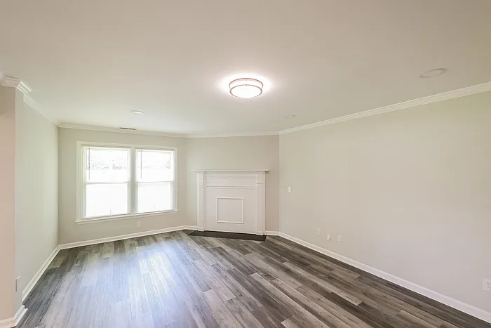 3 bed, 2.0 bath, 1545 sqft, $1,675 — Photo 2