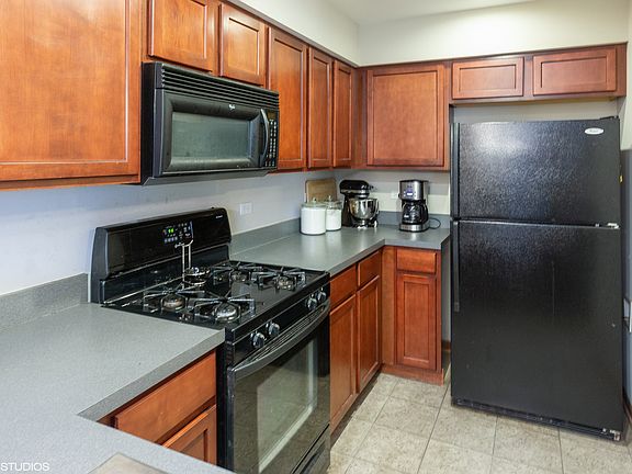 4th image of 24704 W George Washington Dr