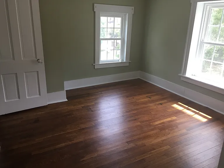 209 N Mulberry St — Photo 5