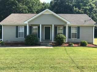 1421 Saint Paul Rd, Charlotte, TN 37036