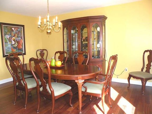 Dining Rm