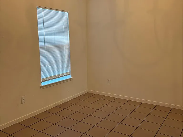21115 Field House Ct — Photo 6
