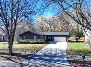 616 Gerry St, Woodstock, IL