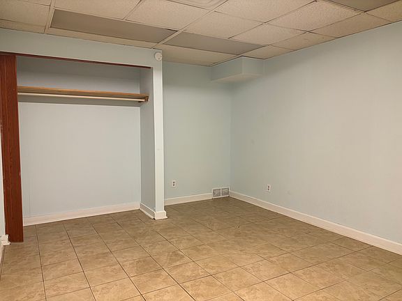 4th image of 76 Pratt Ave #76C