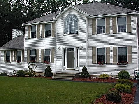 1st image of 13 Crestwood Dr