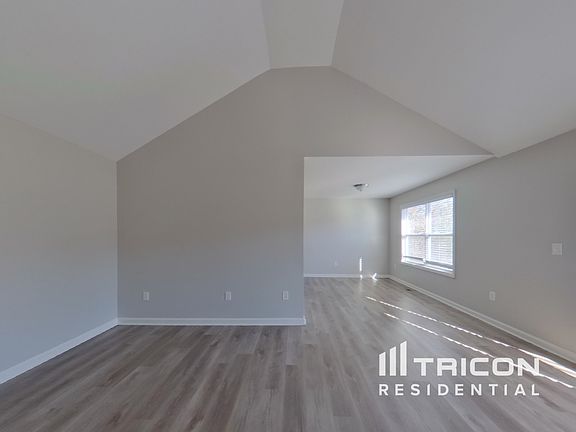 4th image of 3836 Northbrook Dr