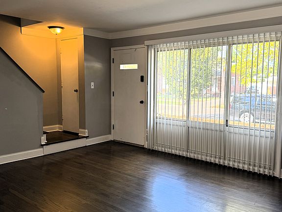4th image of 29457 Westfield St