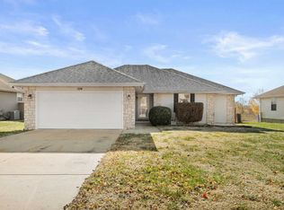 1114 W Cobblefield Way, Ozark, MO 65721